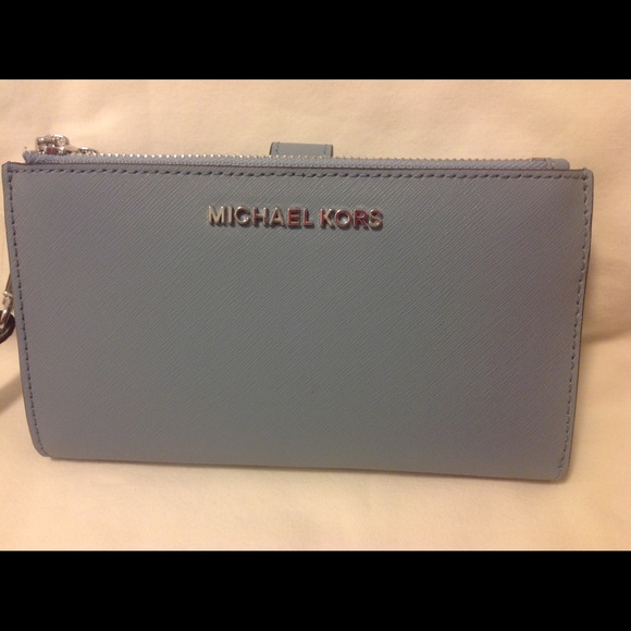 Michael Kors Large Double Zip Wristlit - Picture 5 of 5